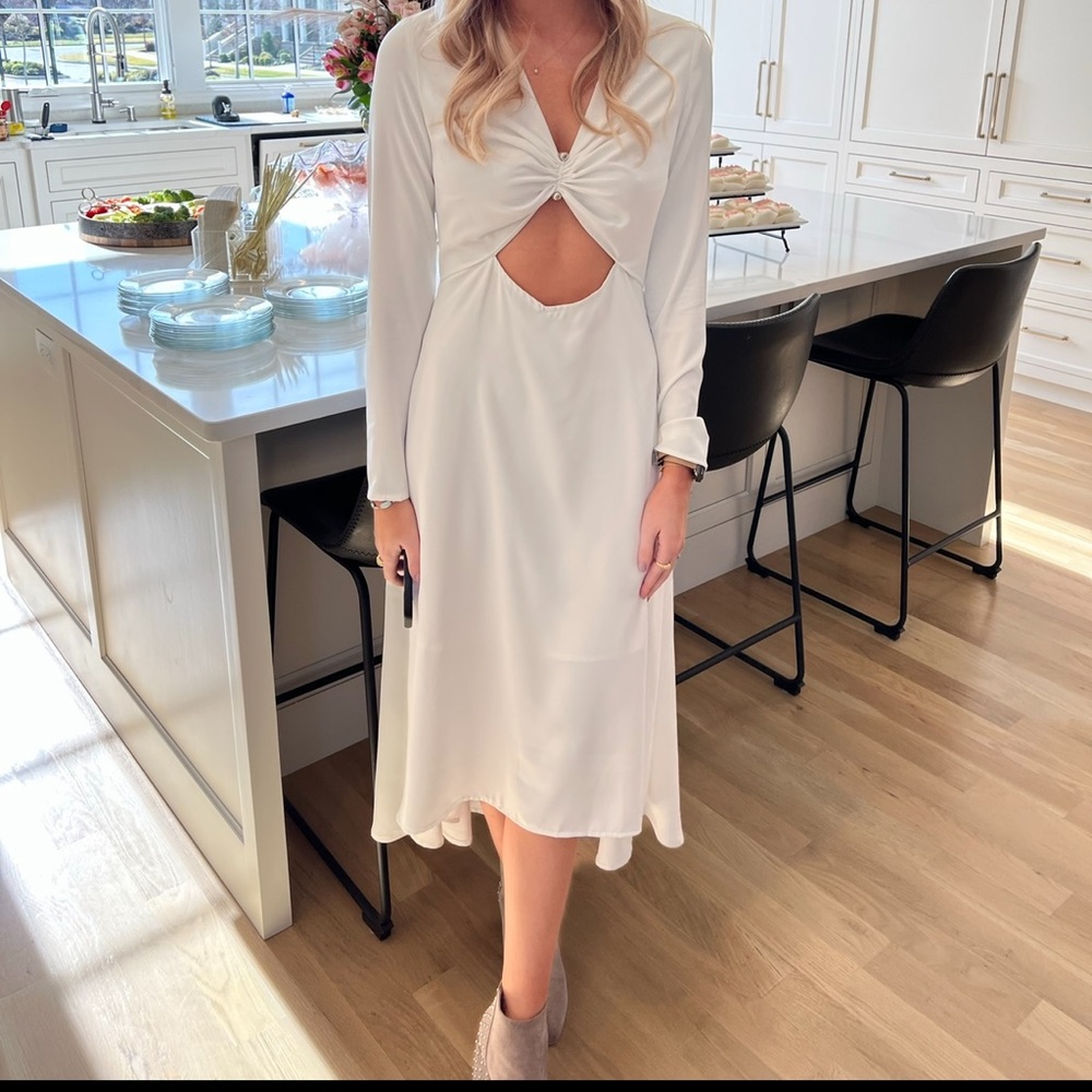 MIDI white flowy dress